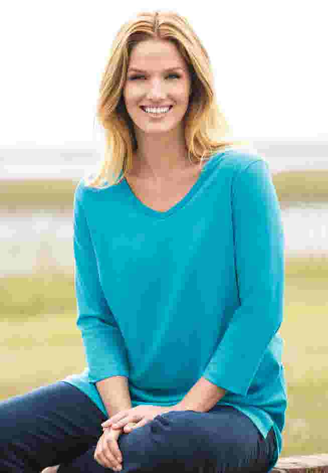 Perfect Three-Quarter Sleeve V-Neck Tunic image number 0