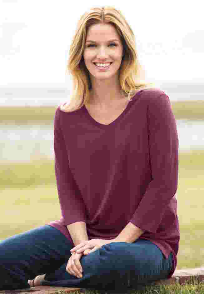 Perfect Three-Quarter Sleeve V-Neck Tunic image number 0