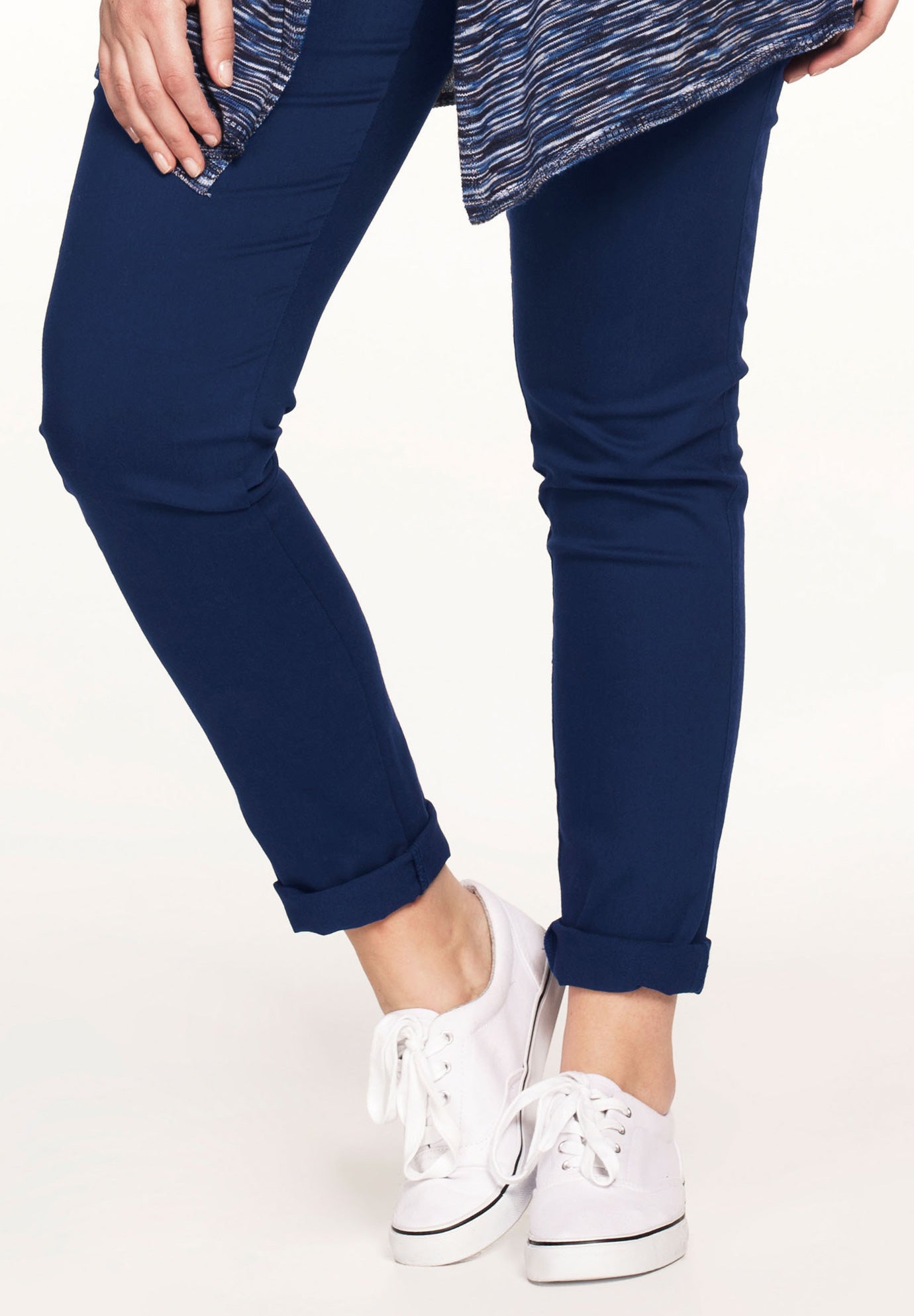 High-Waist Skinny Jeans image number 5
