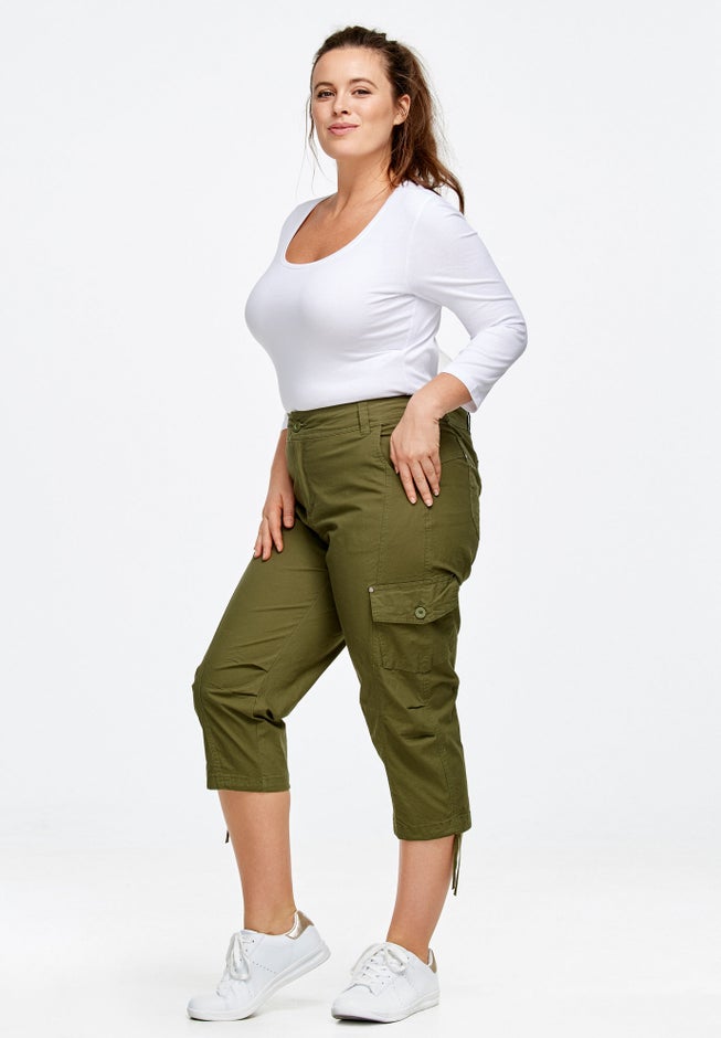 Stretch Cargo Capris by ellos® image number 4
