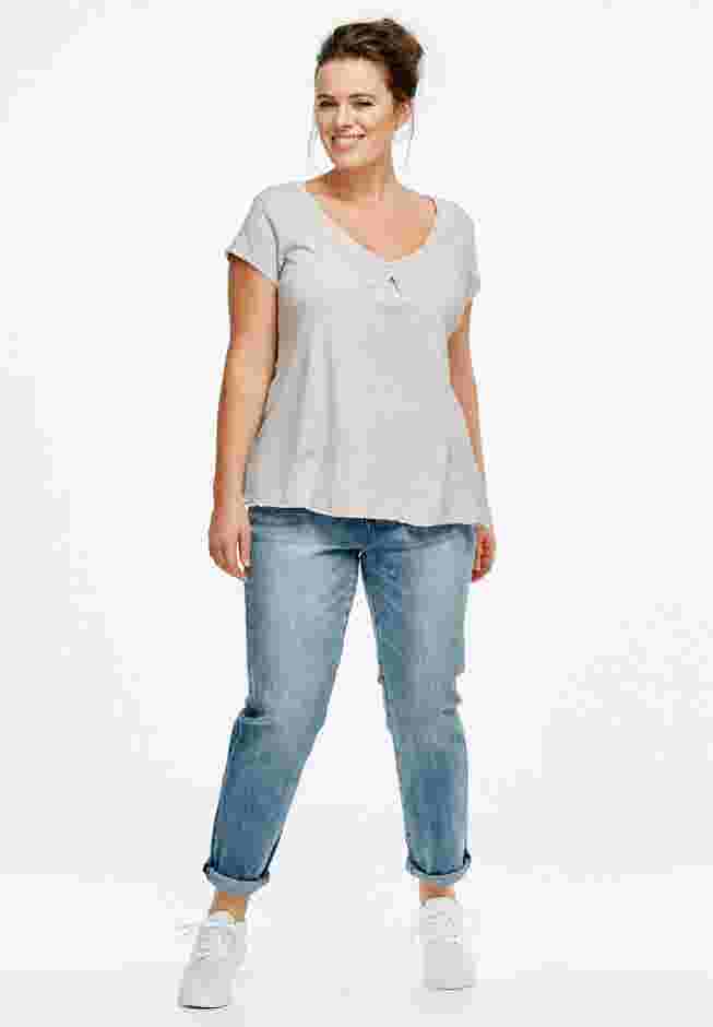 Twisted V-neck Tee image number 4