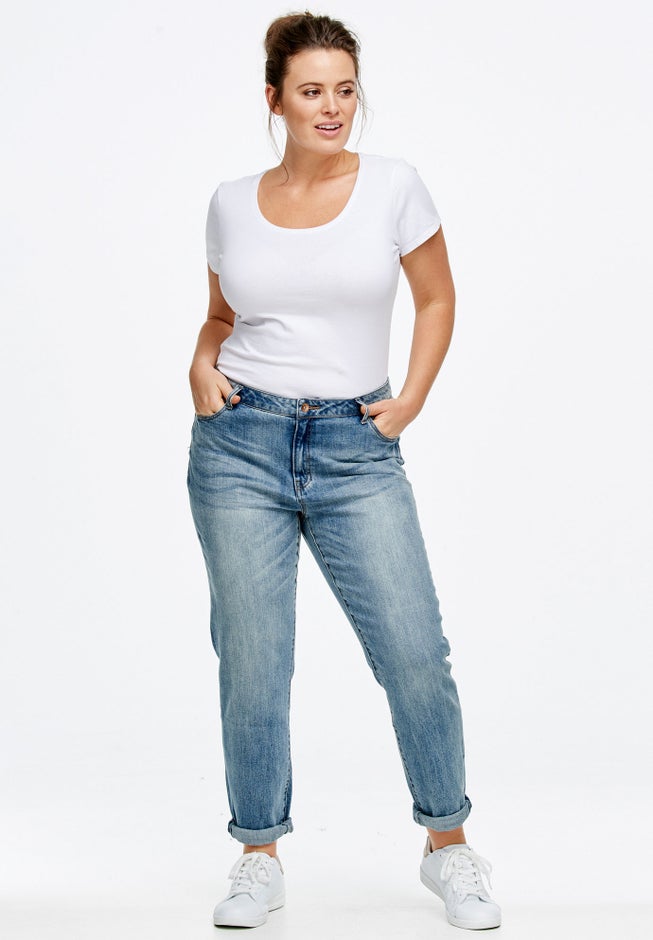 Boyfriend Jeans image number 1