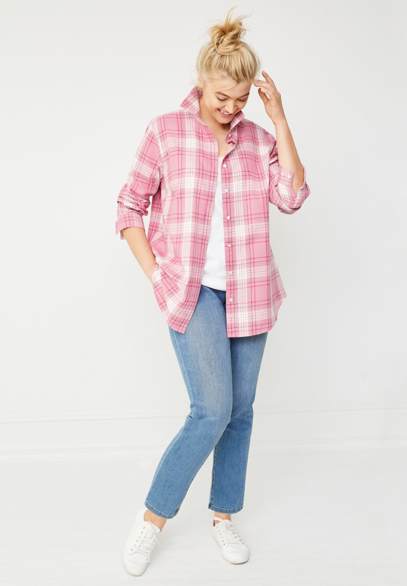 Boyfriend Jeans image number 2