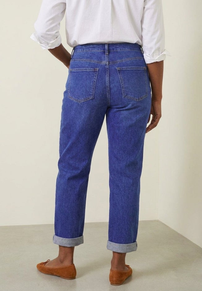 Mid-Rise Stretch 5-Pocket Relaxed Fit Boyfriend Jeans image number 1