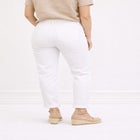 Mid-Rise Stretch 5-Pocket Relaxed Fit Boyfriend Jeans image number null