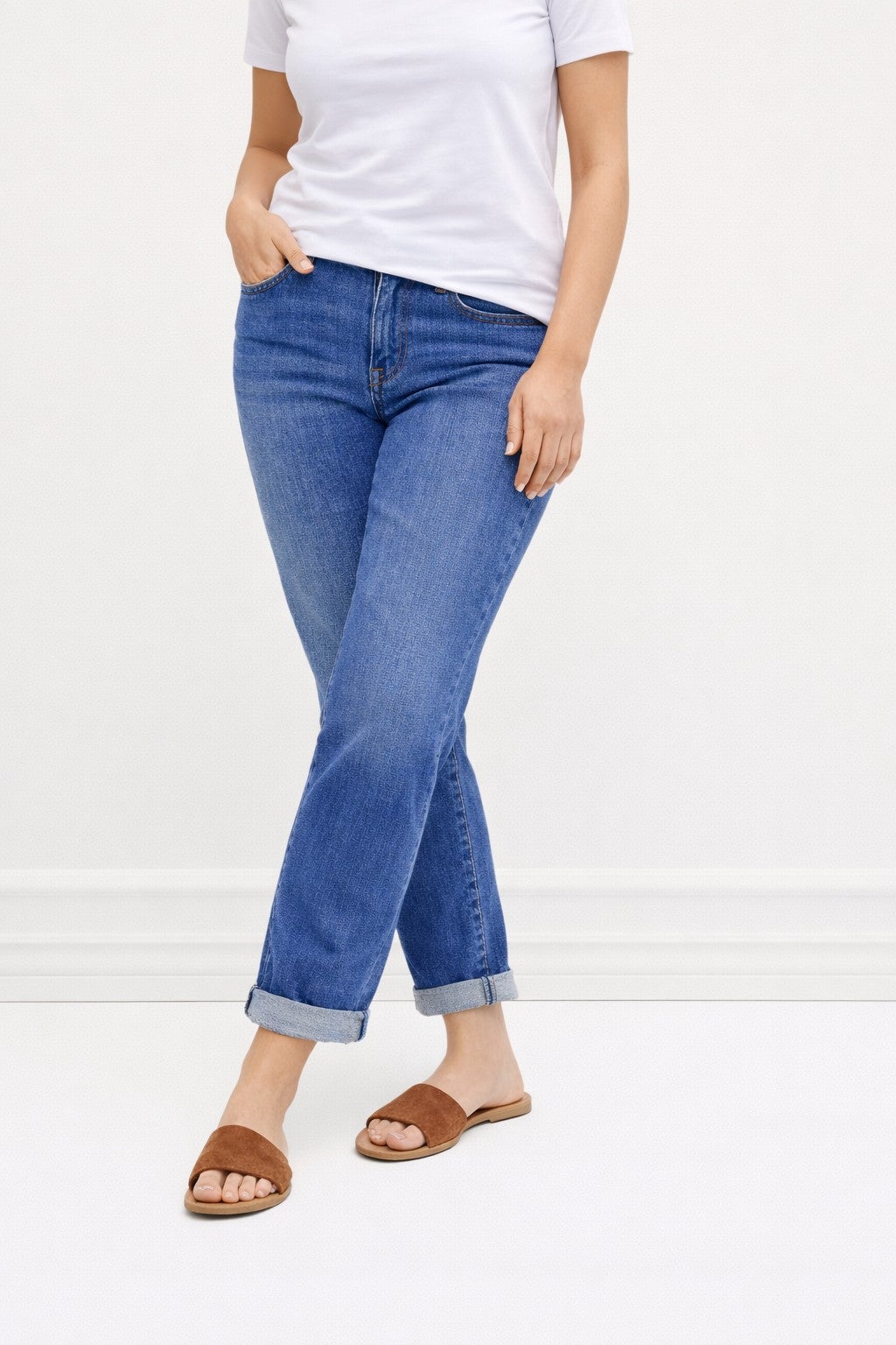 Mid-Rise Stretch 5-Pocket Relaxed Fit Boyfriend Jeans image number 0