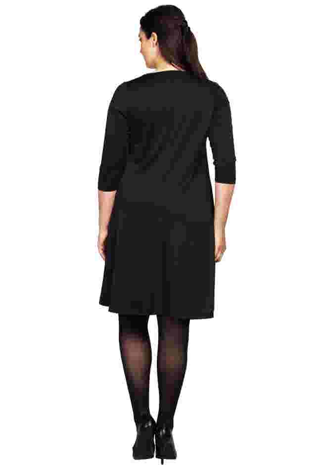 Madison Knit Three-Quarter Sleeve Dress image number 3