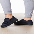 The Extra Wide Microbacterial Walking Shoe by Comfortview image number null