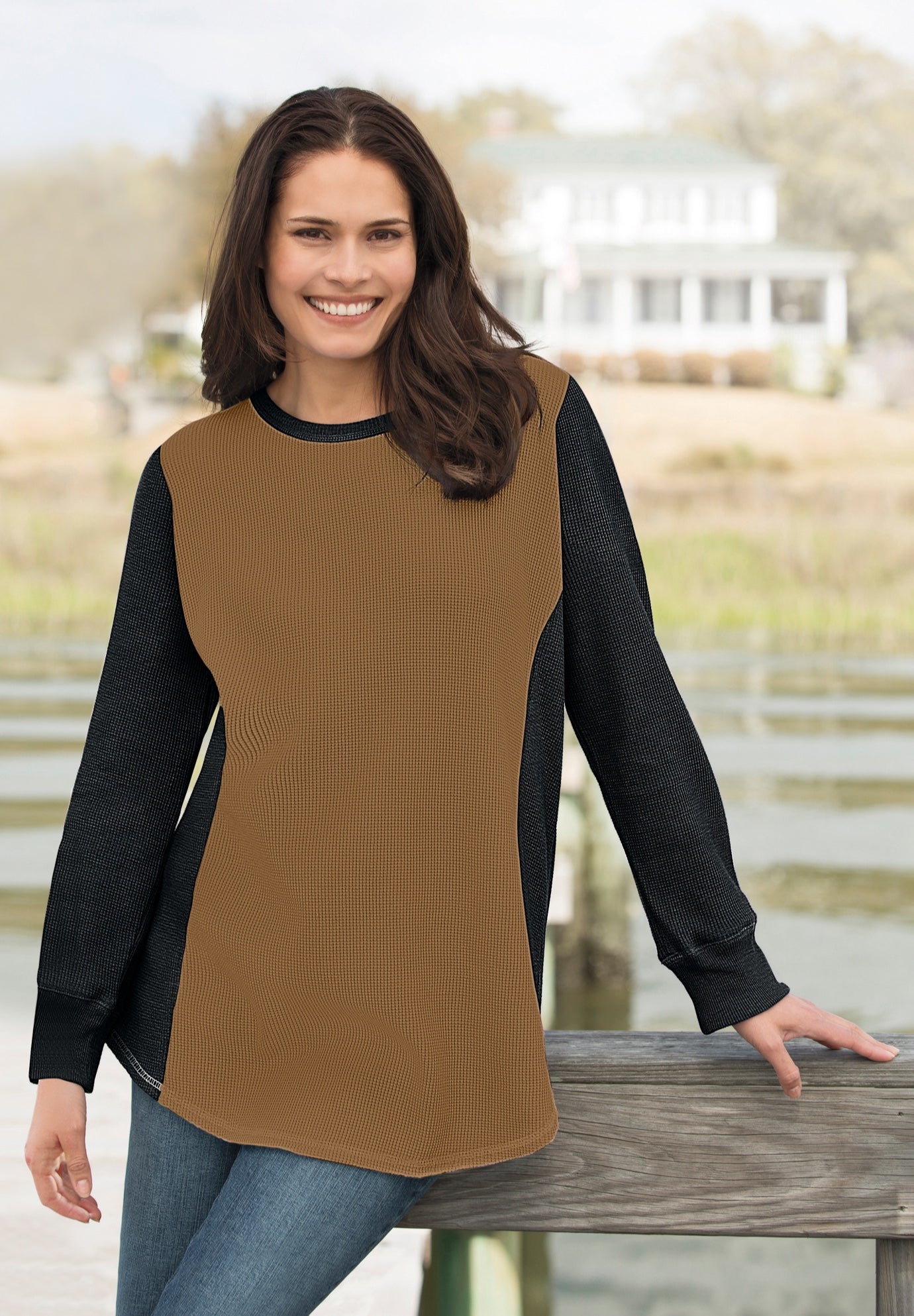 Colorblock Scoopneck Thermal Sweatshirt image number 0