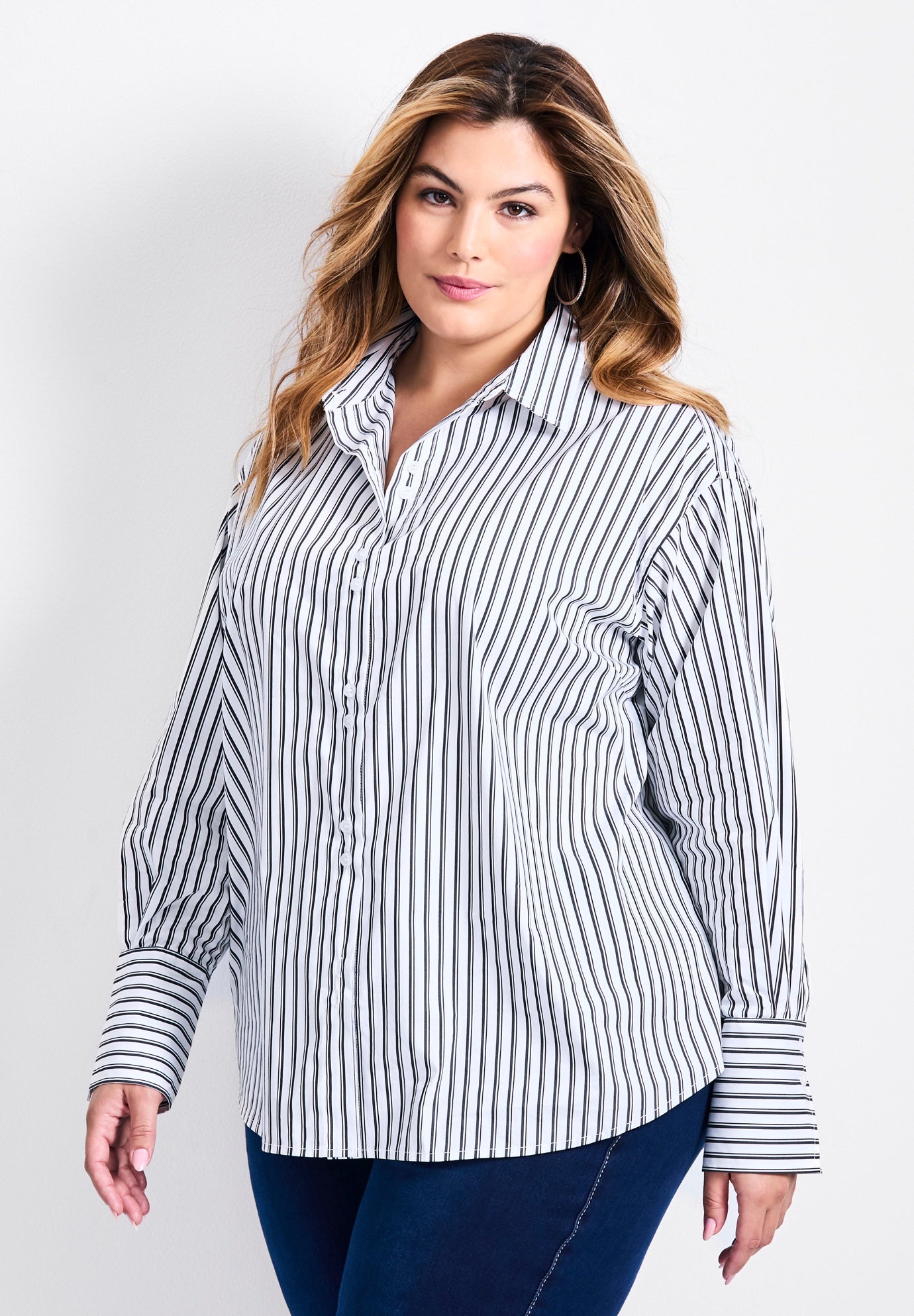 Breanna Classic Poplin Shirt image number 2