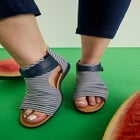 The Payton Shootie image number null