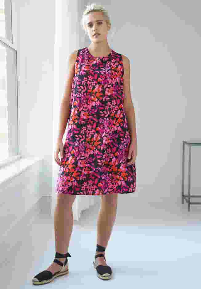 Sleeveless Shift Dress image number 0