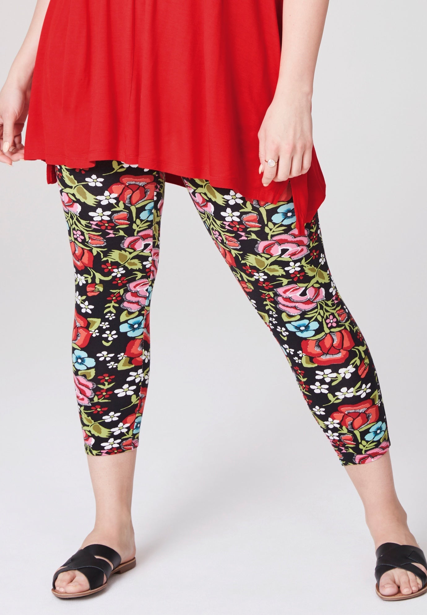 Stretch Knit Capri Legging image number 0