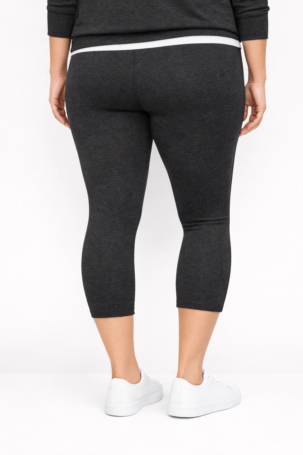 Cotton Spandex Capri Length Leggings image number 1