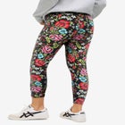 Knit Capri Leggings image number null