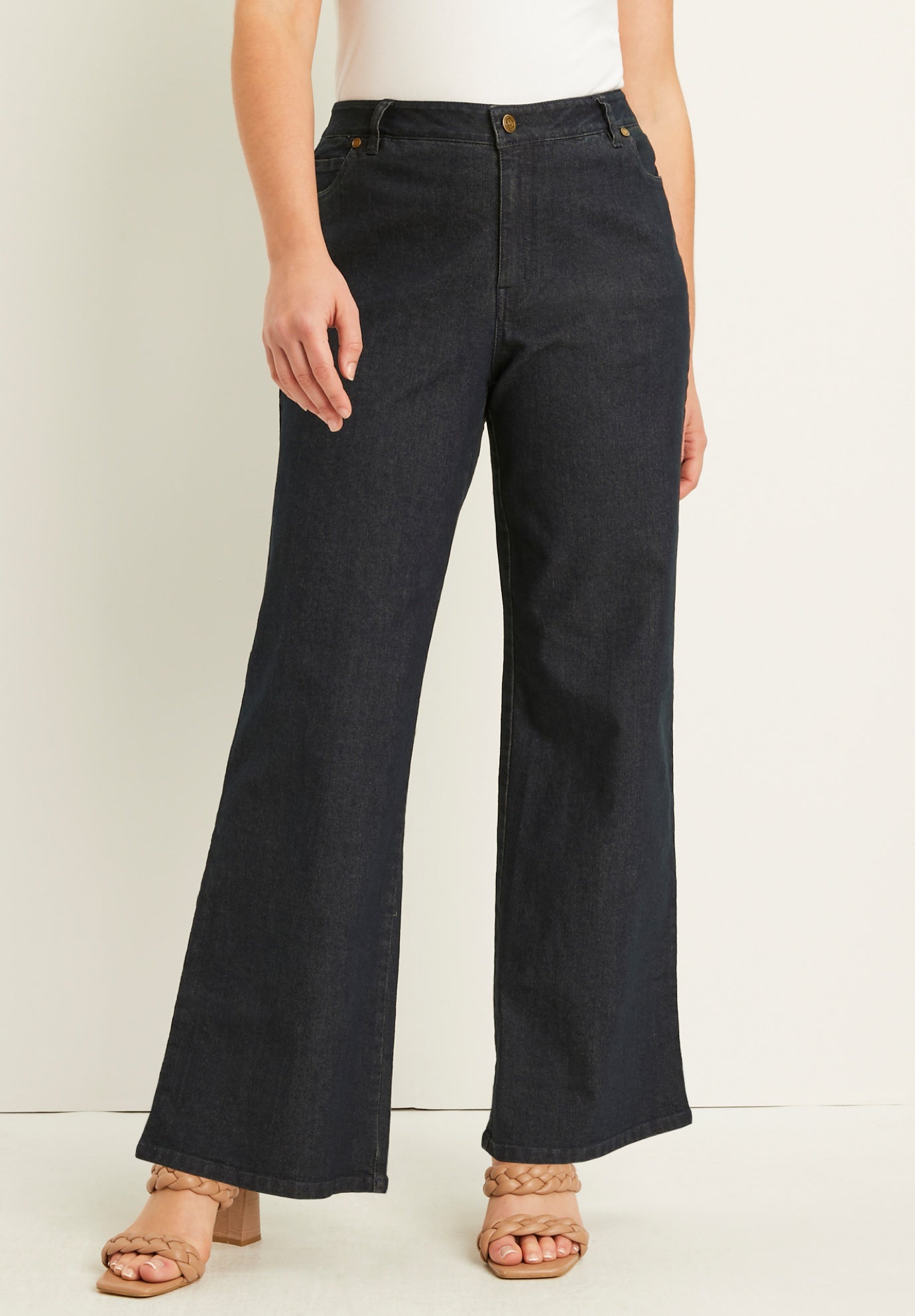 Curvie Fit Wide-Leg Jeans image number 0