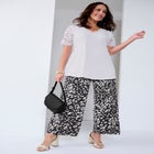 Lace Trim V-Neck Top image number null