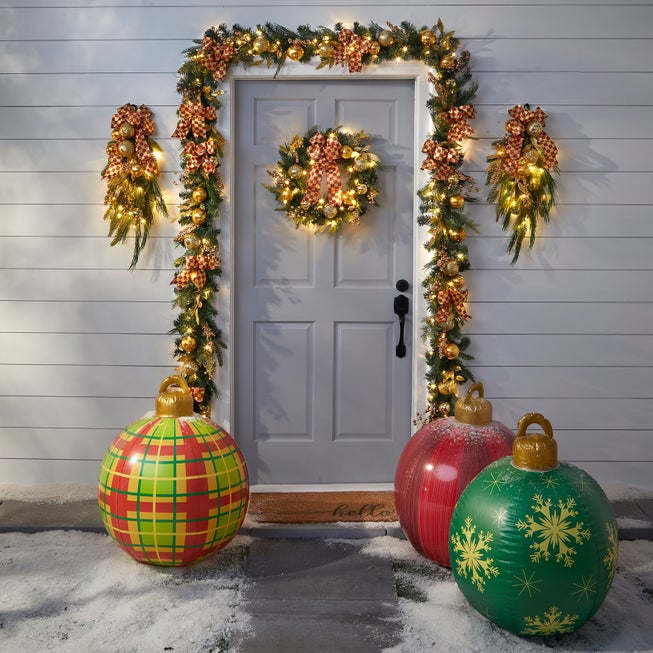 6' Pre-Lit Noelle Garland image number 1