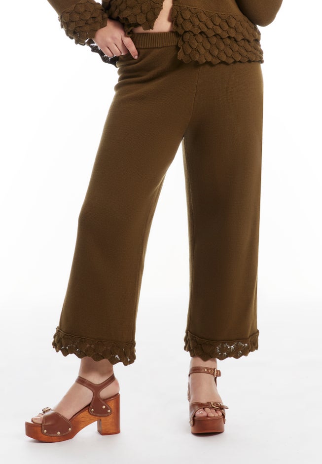 Ruffle Detail Sweater Pant image number 3