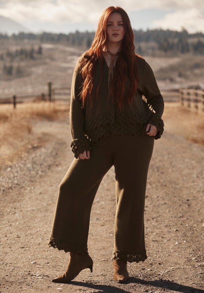 Ruffle Detail Sweater Pant image number 4