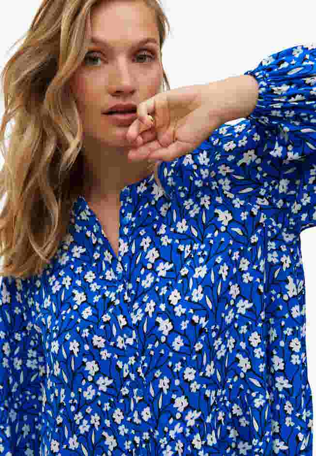 Tiered Dress With Henley Neckline image number 2