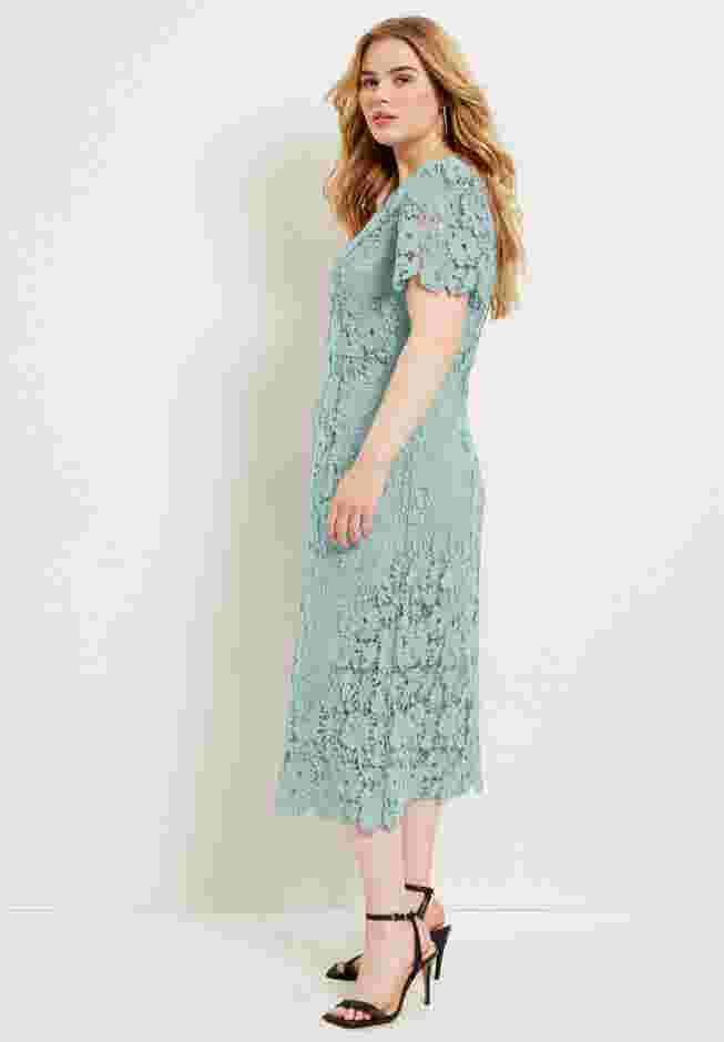 Square-Neck Lace Dress image number 4