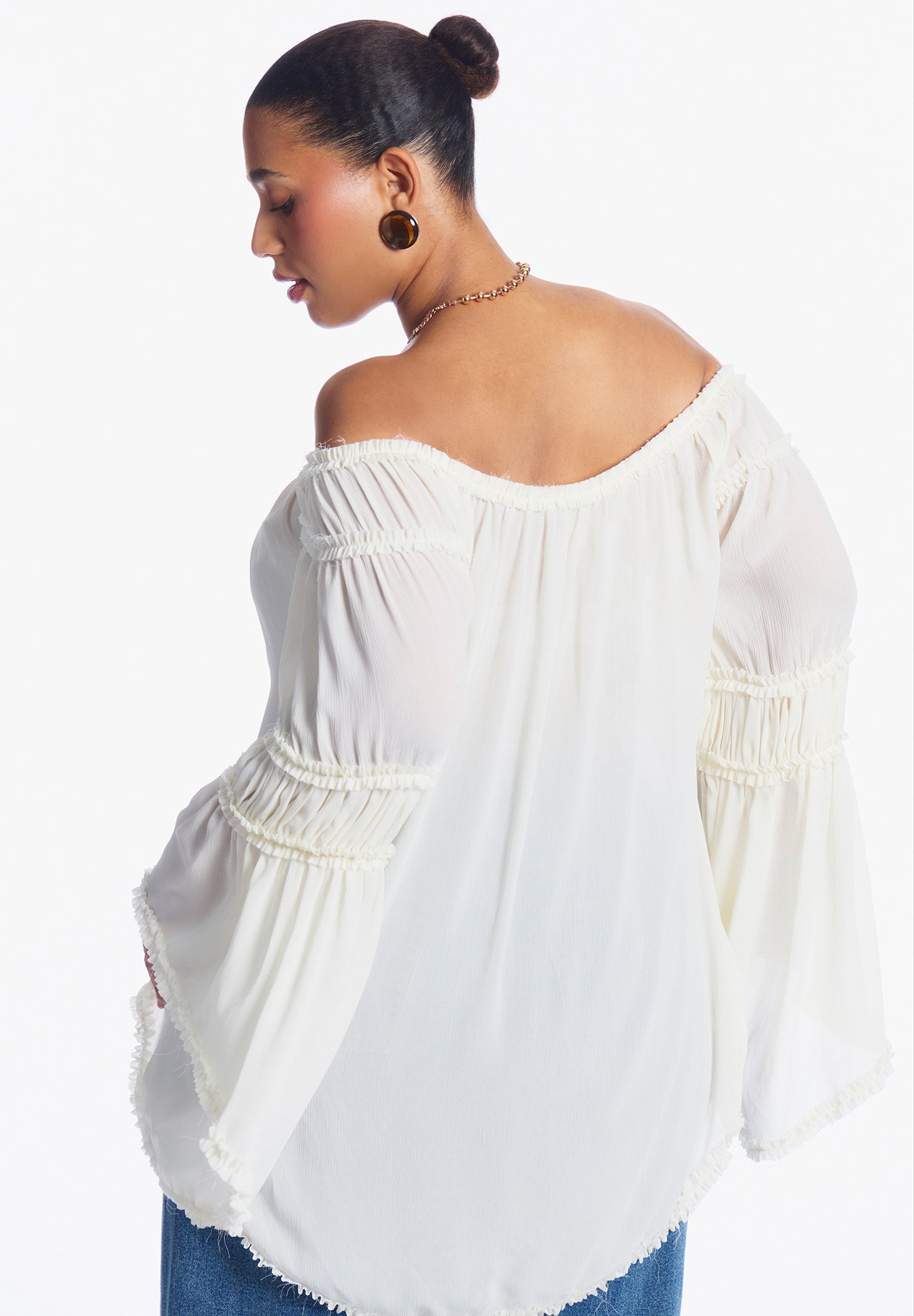 Sheer Crinkle Chiffon Off-The-Shoulder Top image number 4
