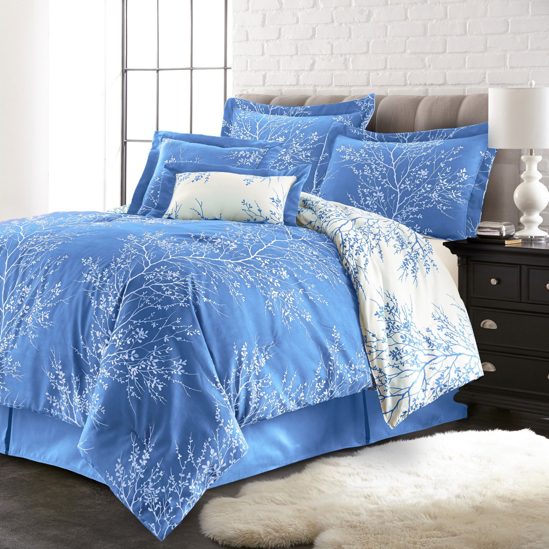Reversible Foliage Comforter Set image number 0