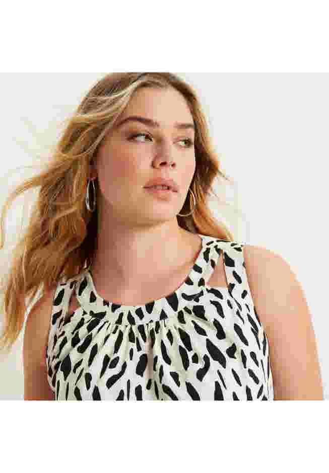 Cutout Neckline Maxi Dress image number 3