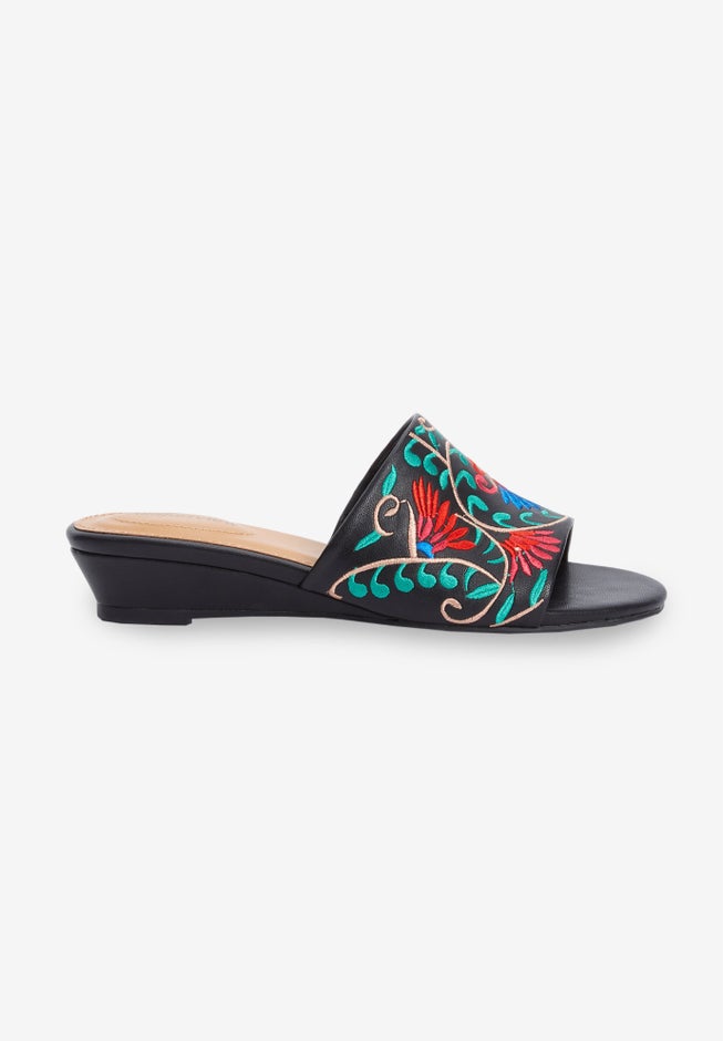 The Capri Slip On Mule image number null