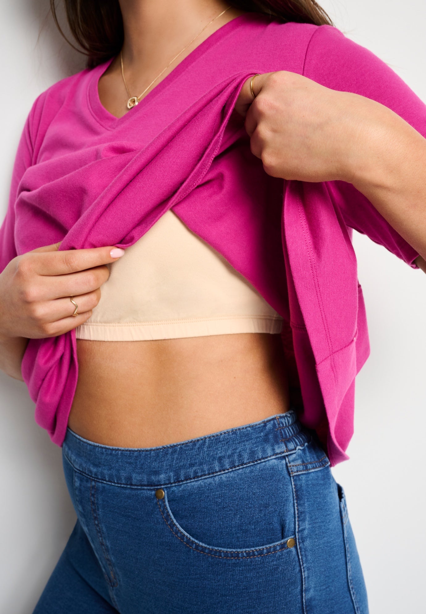 Built-In Bra V-Neck Short-Sleeve Tee image number 0