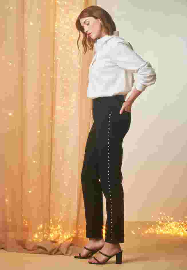 Classic Cotton Denim Straight-Leg Jean image number 2