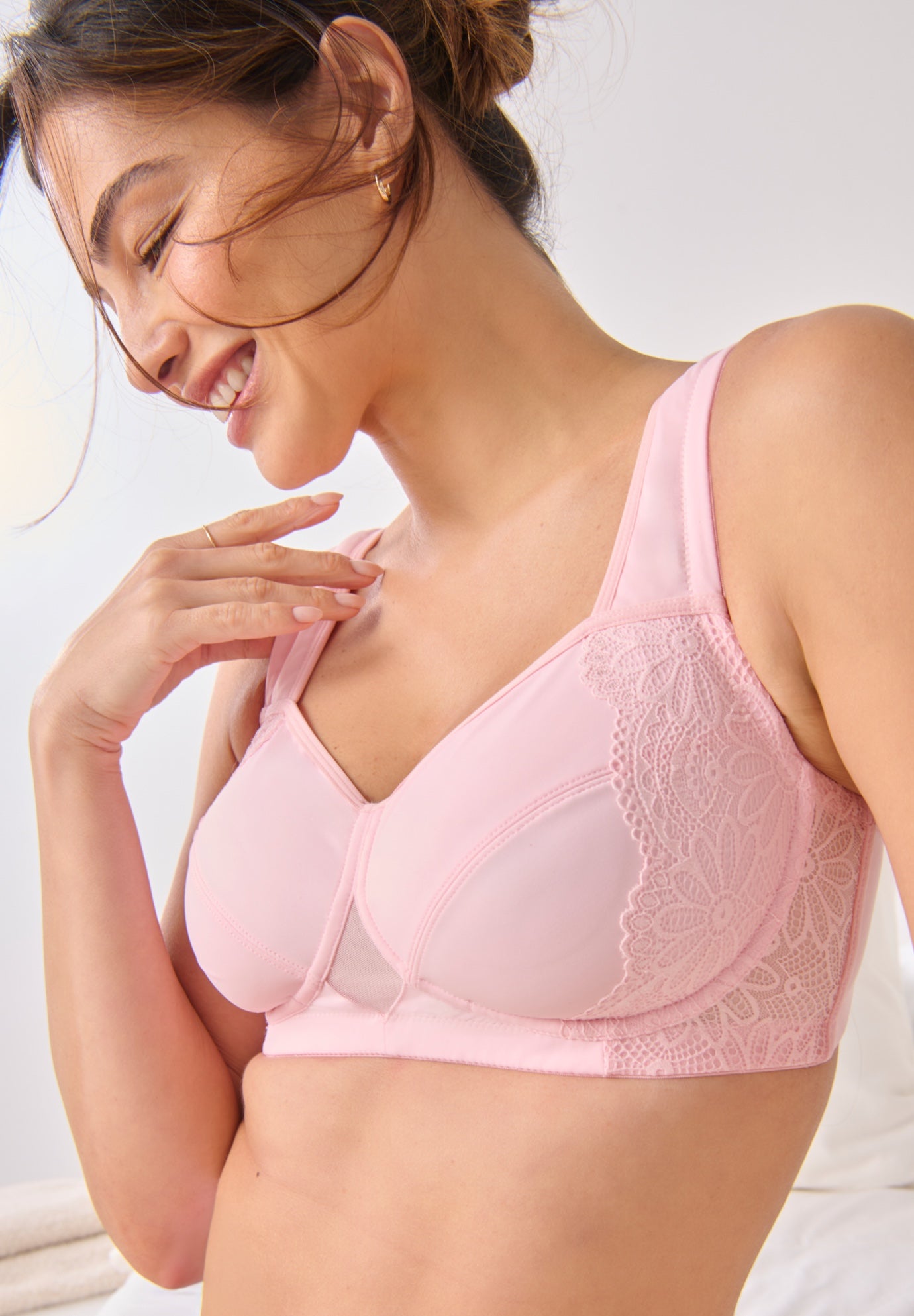 Comfort Choice&reg; Full Coverage Side Wire Bra image number 1