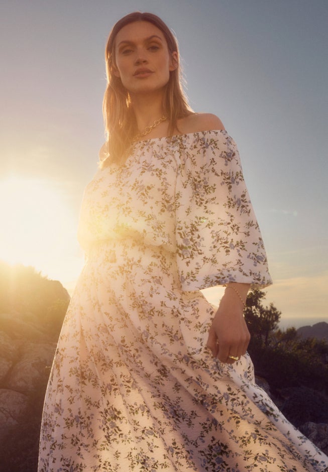 Off-the-shoulder Blouse image number 4