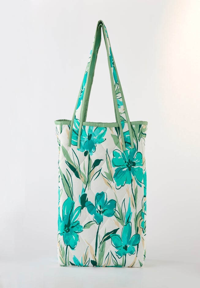  3-Pc. Quilt Set with Free Tote image number 1