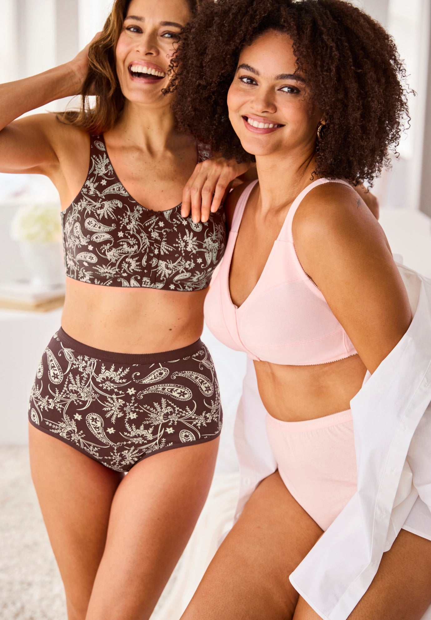 Comfort Choice&reg; Front-Close Wireless Bra image number 4
