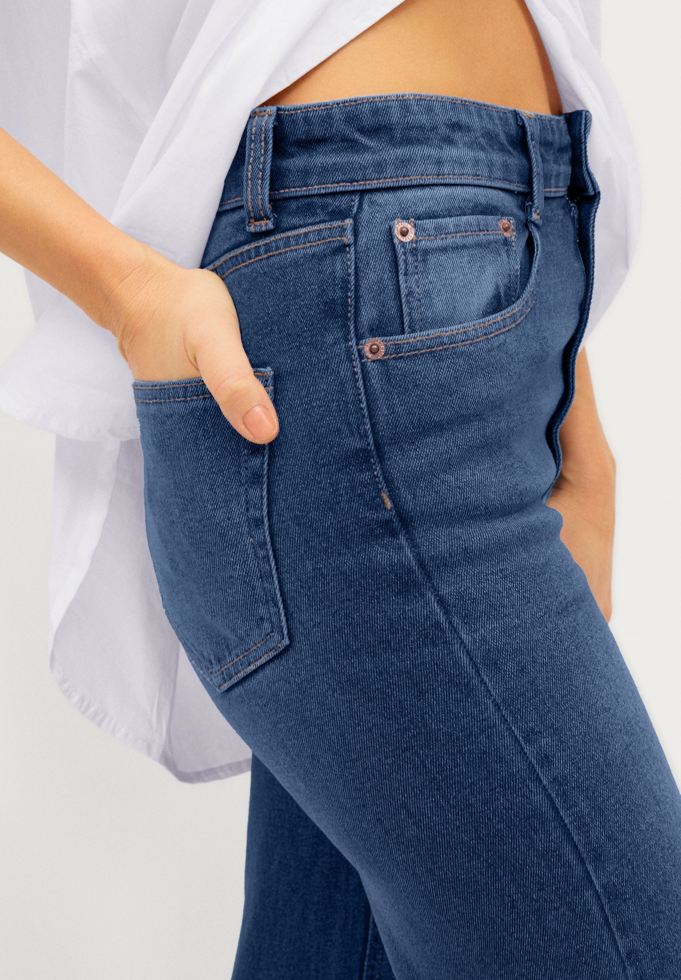 High-rise Stretch Flare Leg Jeans image number 2