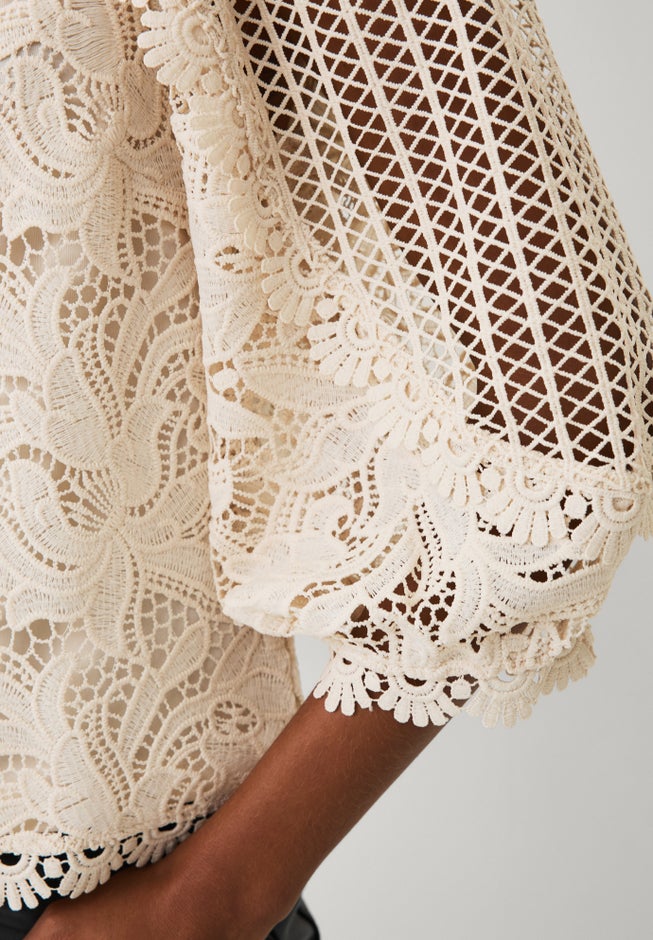 Three-Quarter Sleeve Lace Blouse image number 4