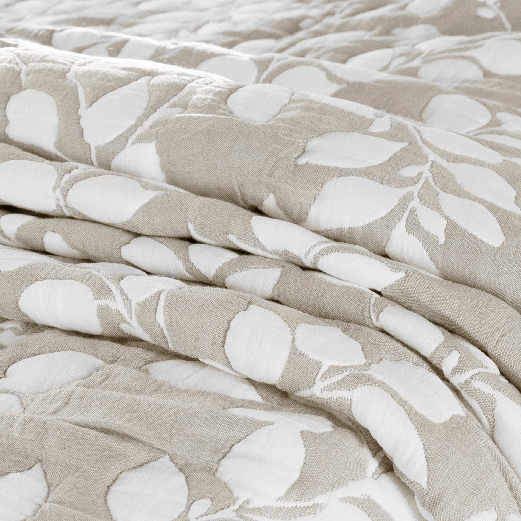 3-Pc. Reversible Leaves Jacquard Quilt Set image number 3