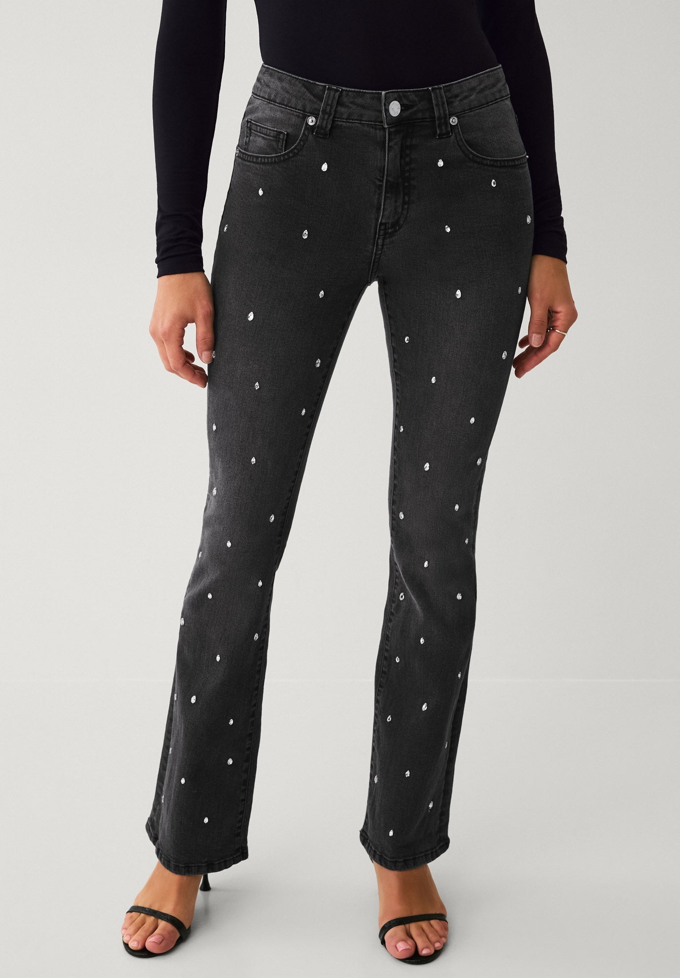 Mid-Rise Stretch Embellished Bootcut Jeans image number 0