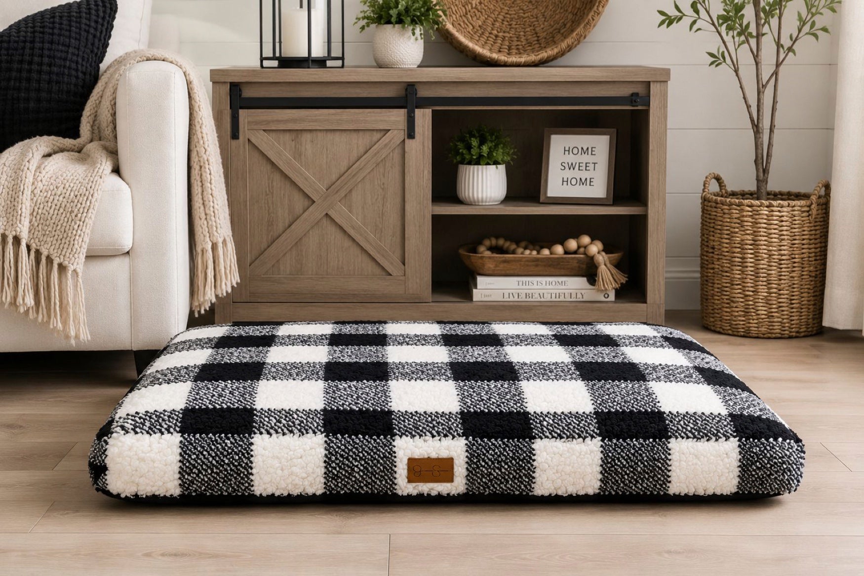 Sherpa Plaid Black Pillow Bed image number 0