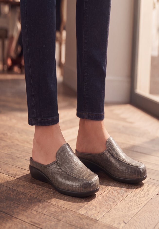 The Estelle Slip On Mule image number 5