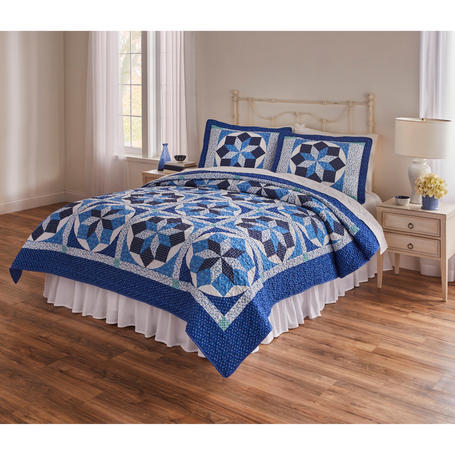 Starburst Printed  Patchwork Quilt Collection, 